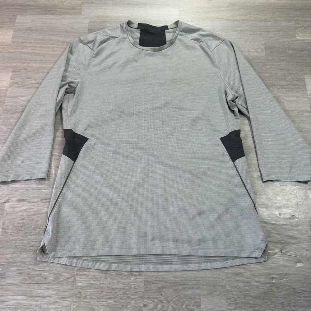 Lululemon Shirt Womens Medium Gray 3/4 Sleeve Training Top Performance